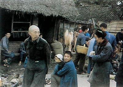 Public market at Chengou.