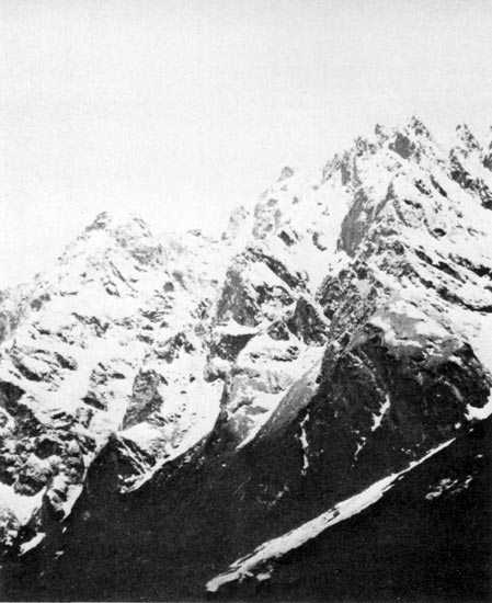 Mountains above Yumthang