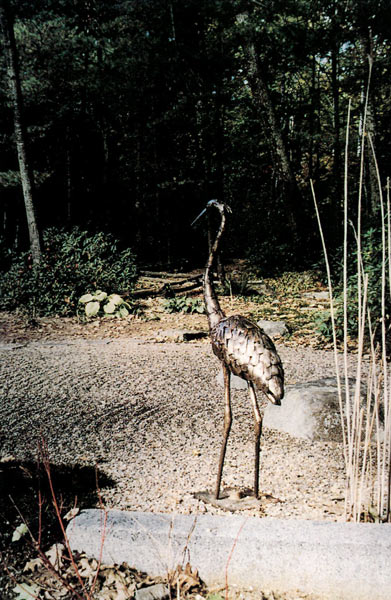 Garden sculpture
to attract the eye.