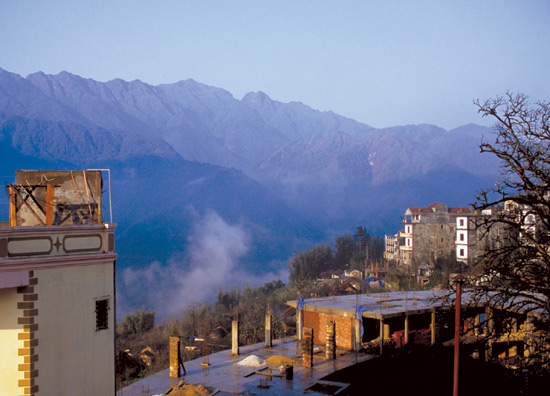 Mount Fan Si Pan
seen from SaPa.