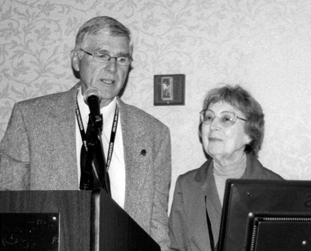 Jay W. Murray receiving Loder Cup