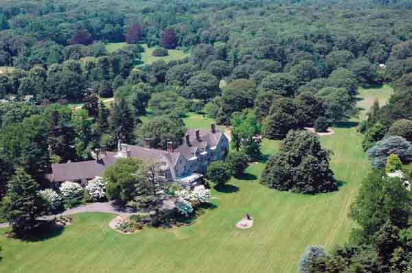 Coe Hall and the Olmsted Brothers landscape